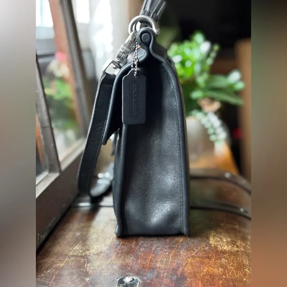 Vintage Coach Willis Bag #9927 - Picture 8 of 15